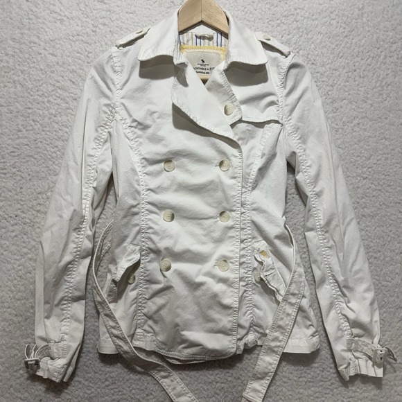 Ezra Fitch Jackets & Blazers - Abercormbie‎ & Fitch Womens Sz S White Double Breasted Naval Belt Jacket Coat